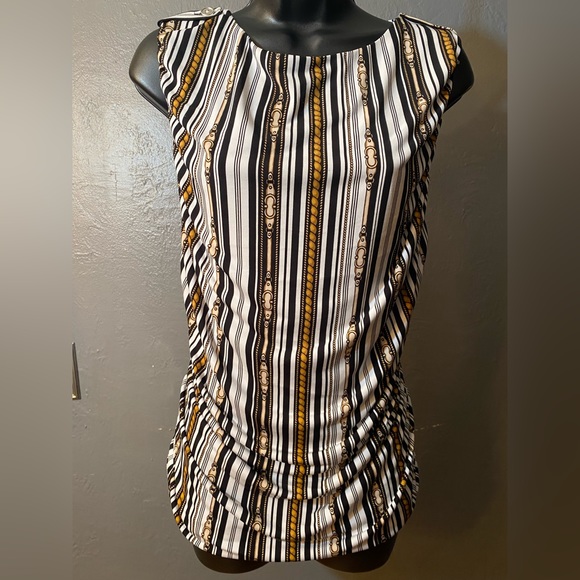 Premise equestrian motif striped sleeveless top with front rushing - Picture 1 of 16